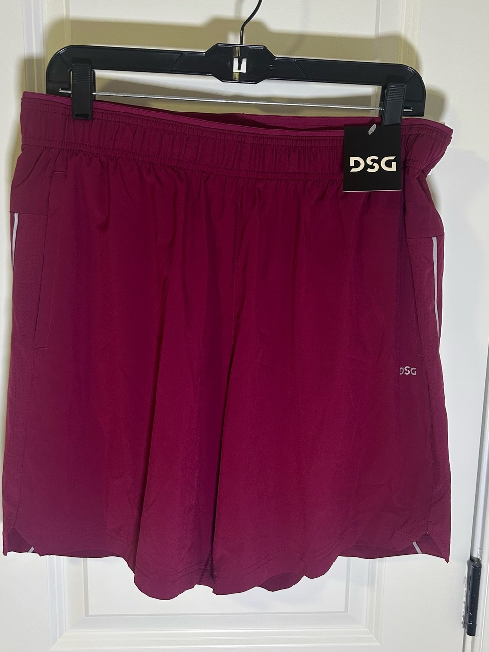 DSG Men’s Raspberry Sherbet 7” Stride Brief LinedShorts Sz L NWT